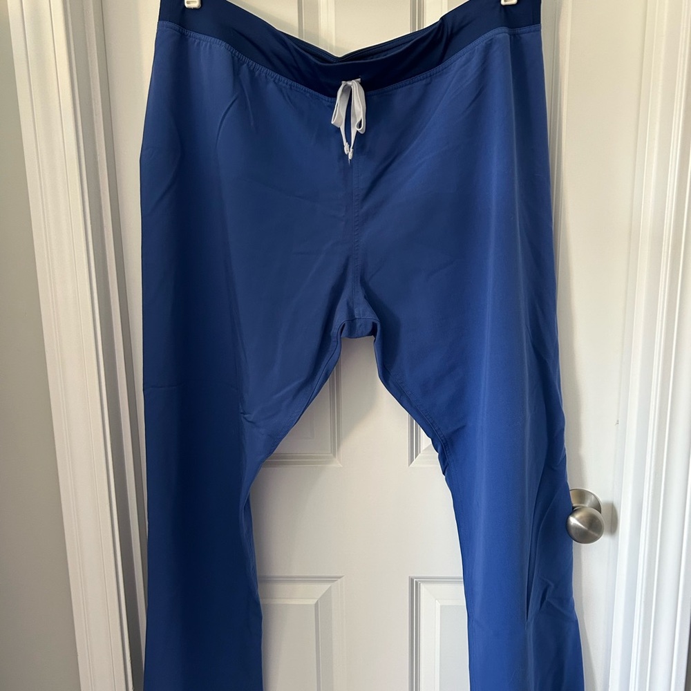+FIGS Scrub Pants